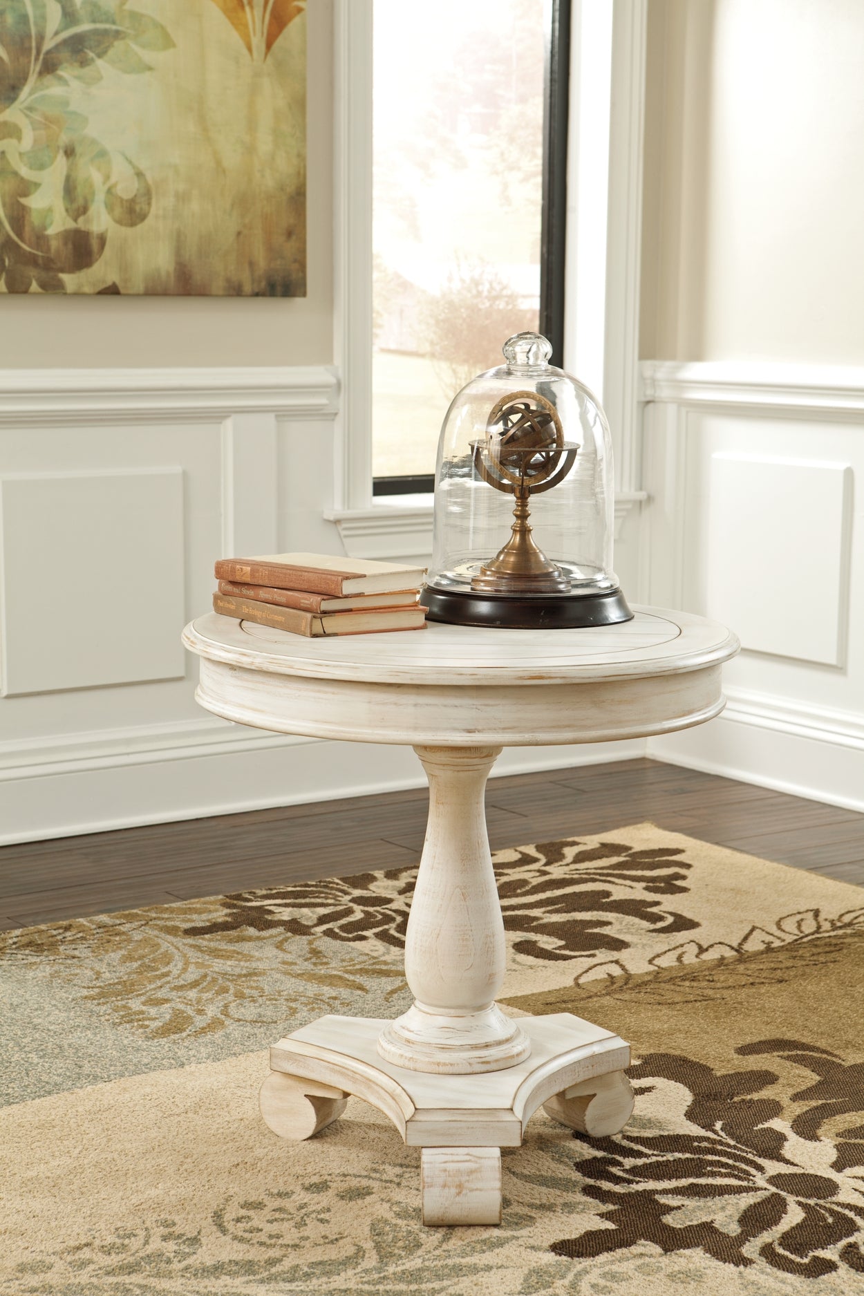 Mirimyn Round Accent Table