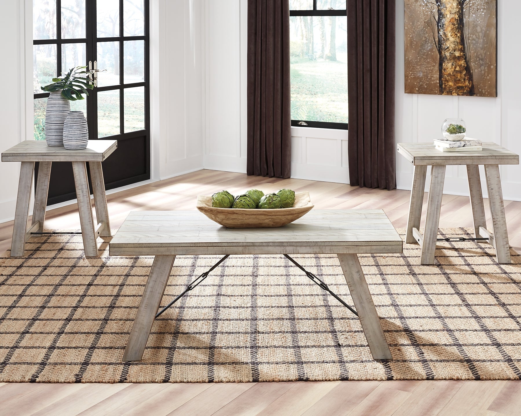 Carynhurst Occasional Table (Set of 3)