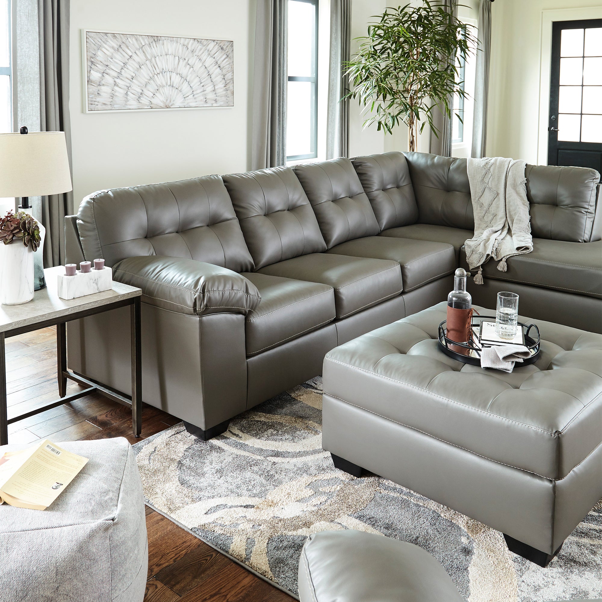 Donlen 2-Piece Sectional with Chaise