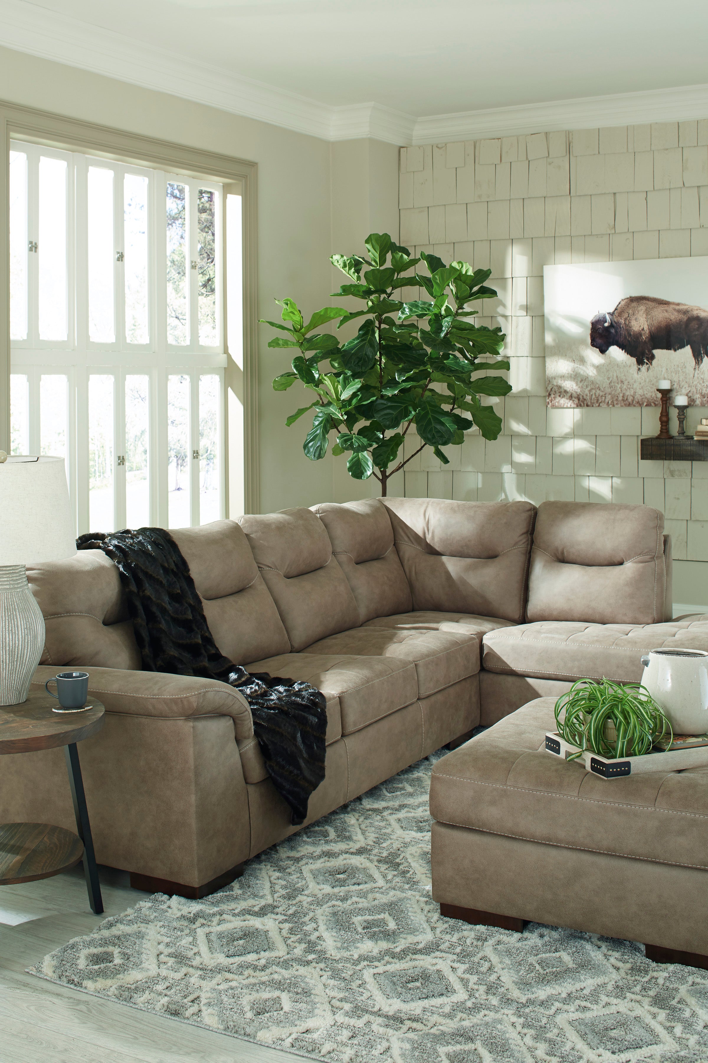 Maderla 2-Piece Sectional with Chaise