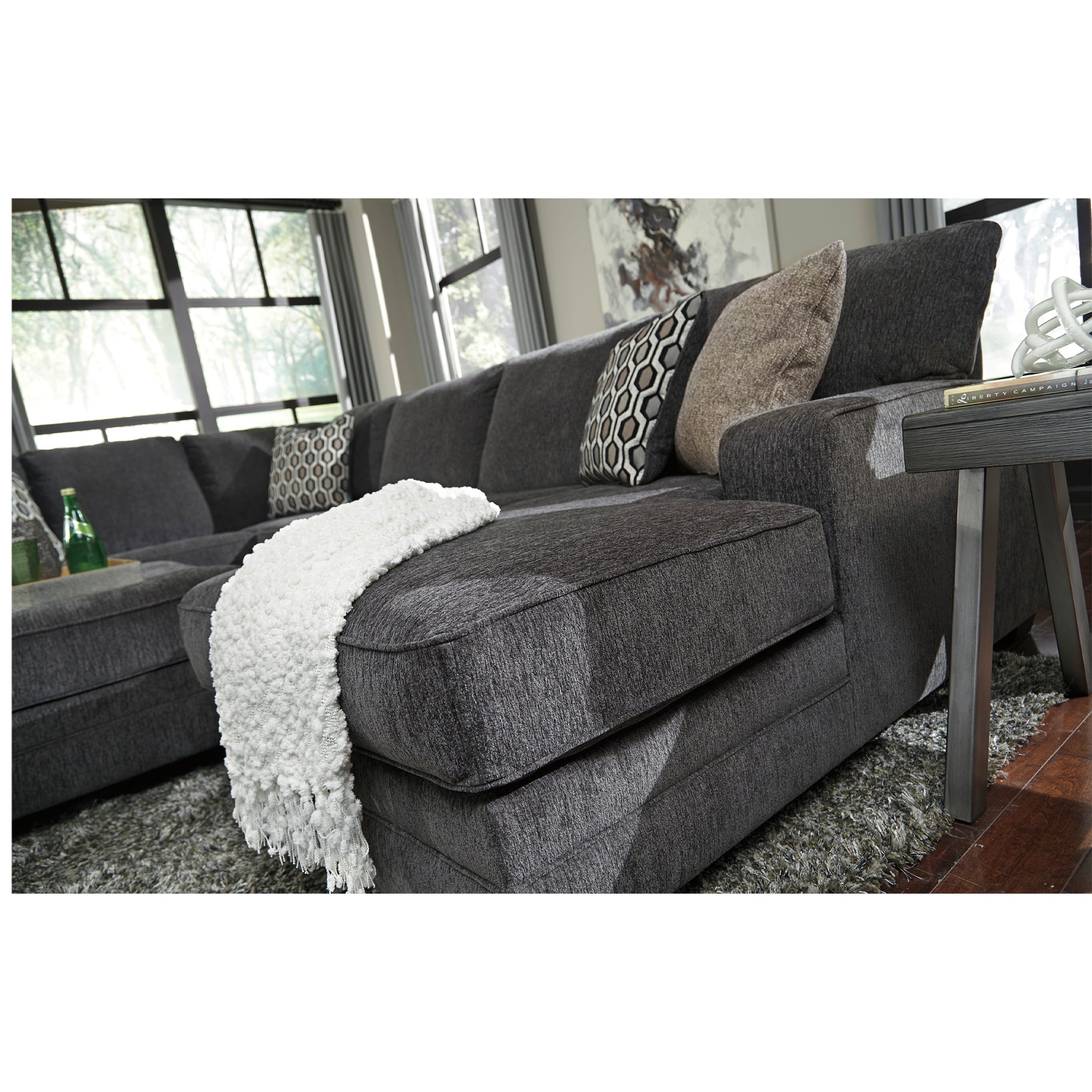 Tracling 3-Piece Sectional with Chaise