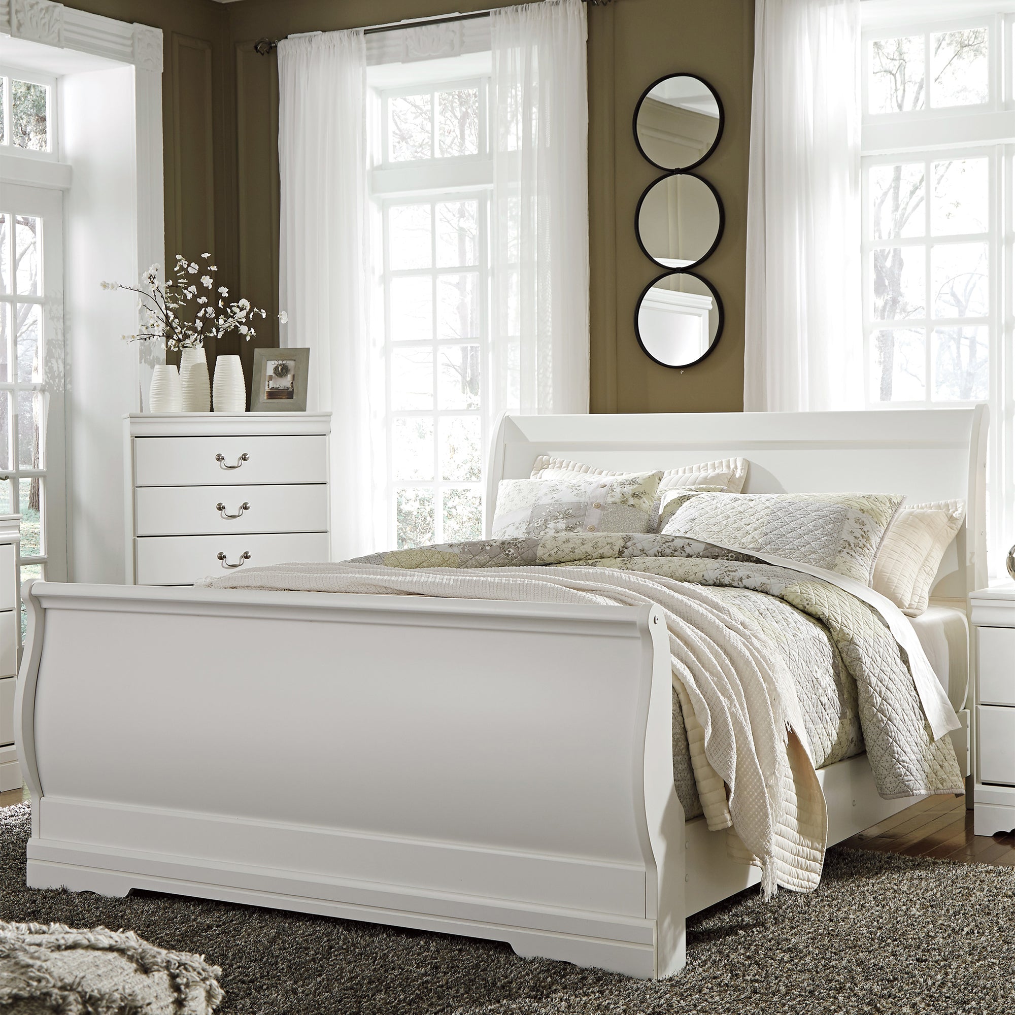 Anarasia Queen Sleigh Bed