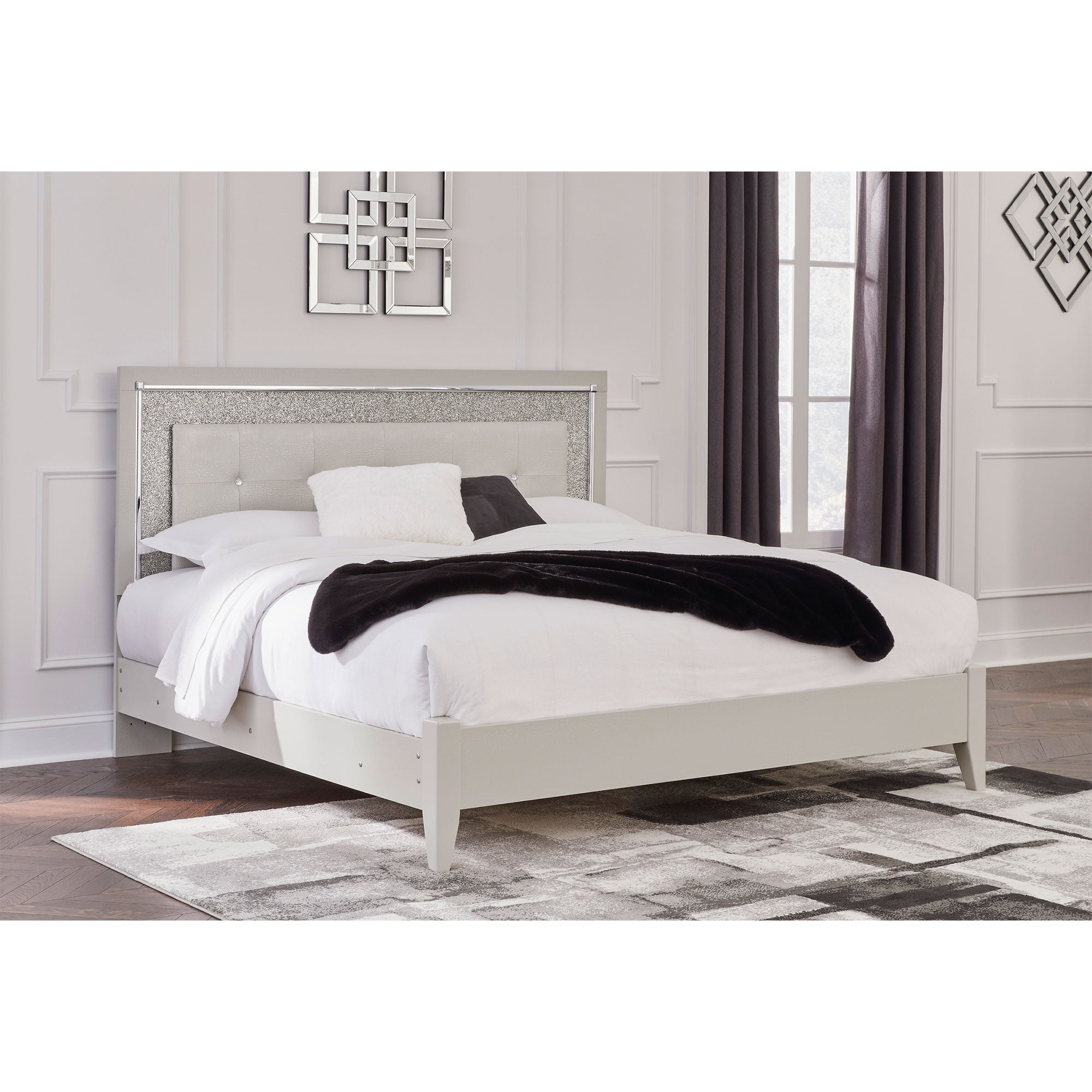 Zyniden Queen Panel Bed with Mirrored Dresser
