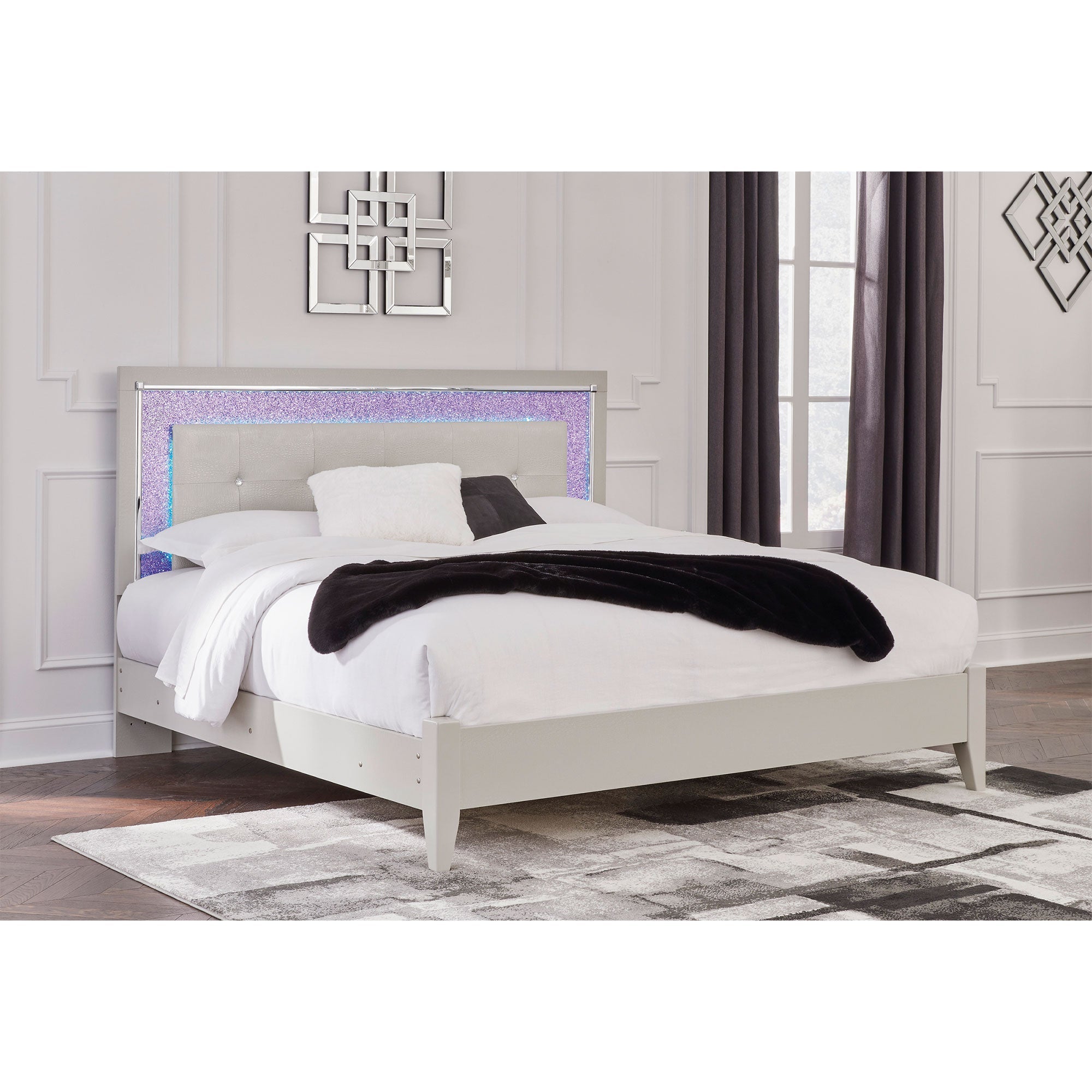 Zyniden Full Panel Bed with Mirrored Dresser