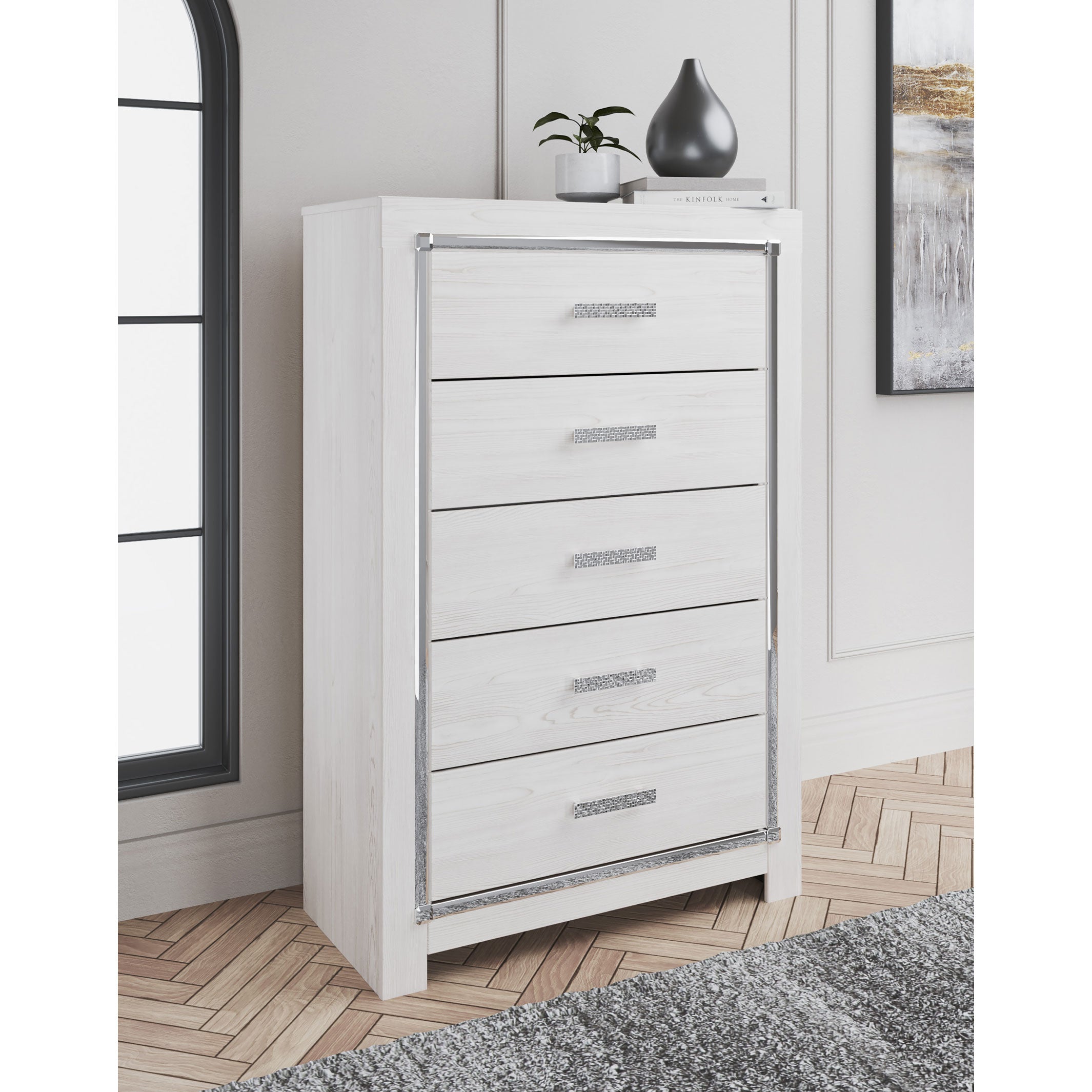 Altyra Chest of Drawers