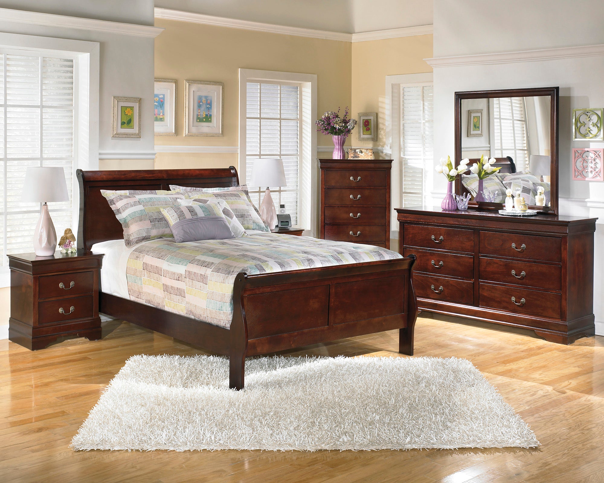 Alisdair Full Sleigh Bed