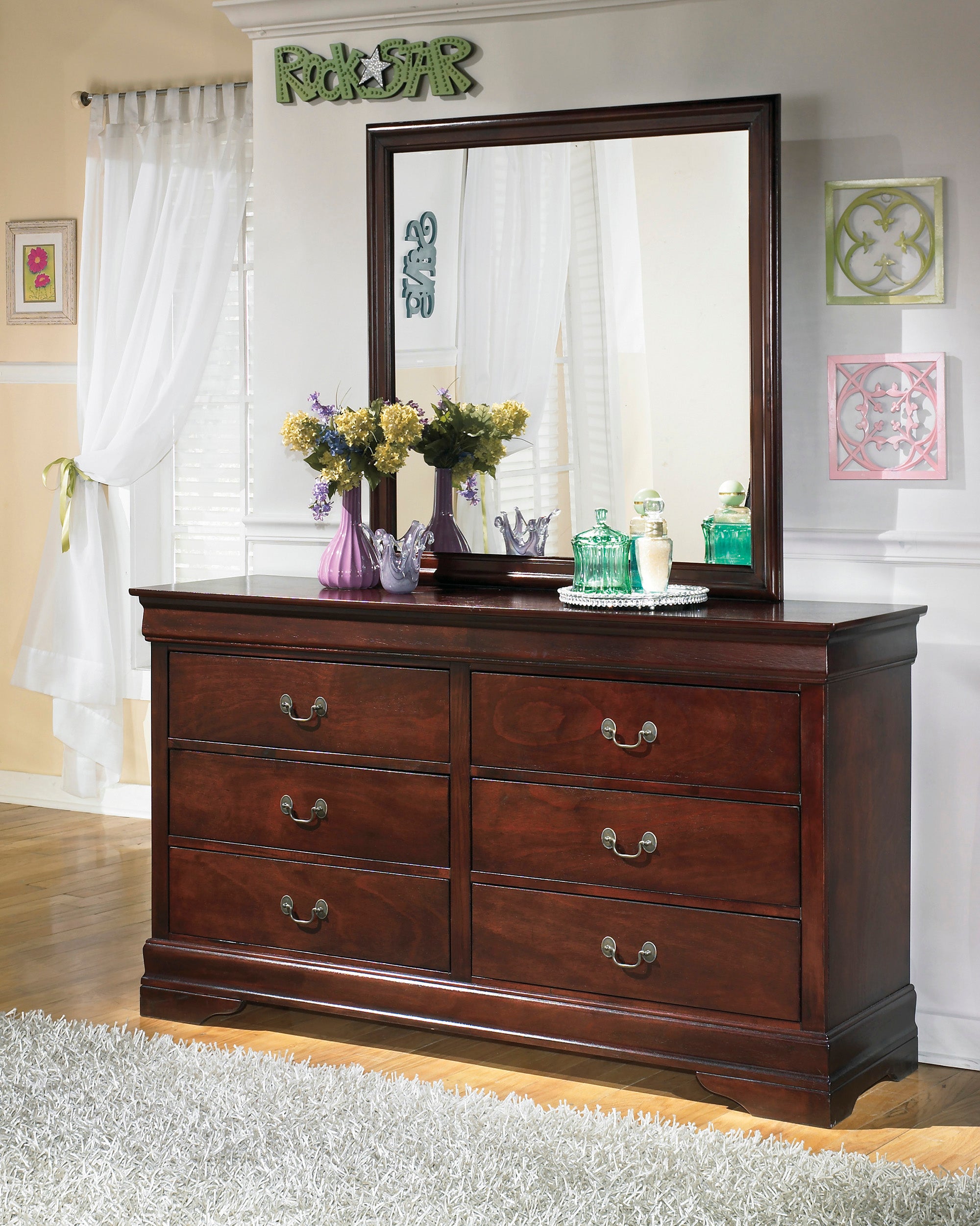 Alisdair Full Sleigh Bed with Mirrored Dresser