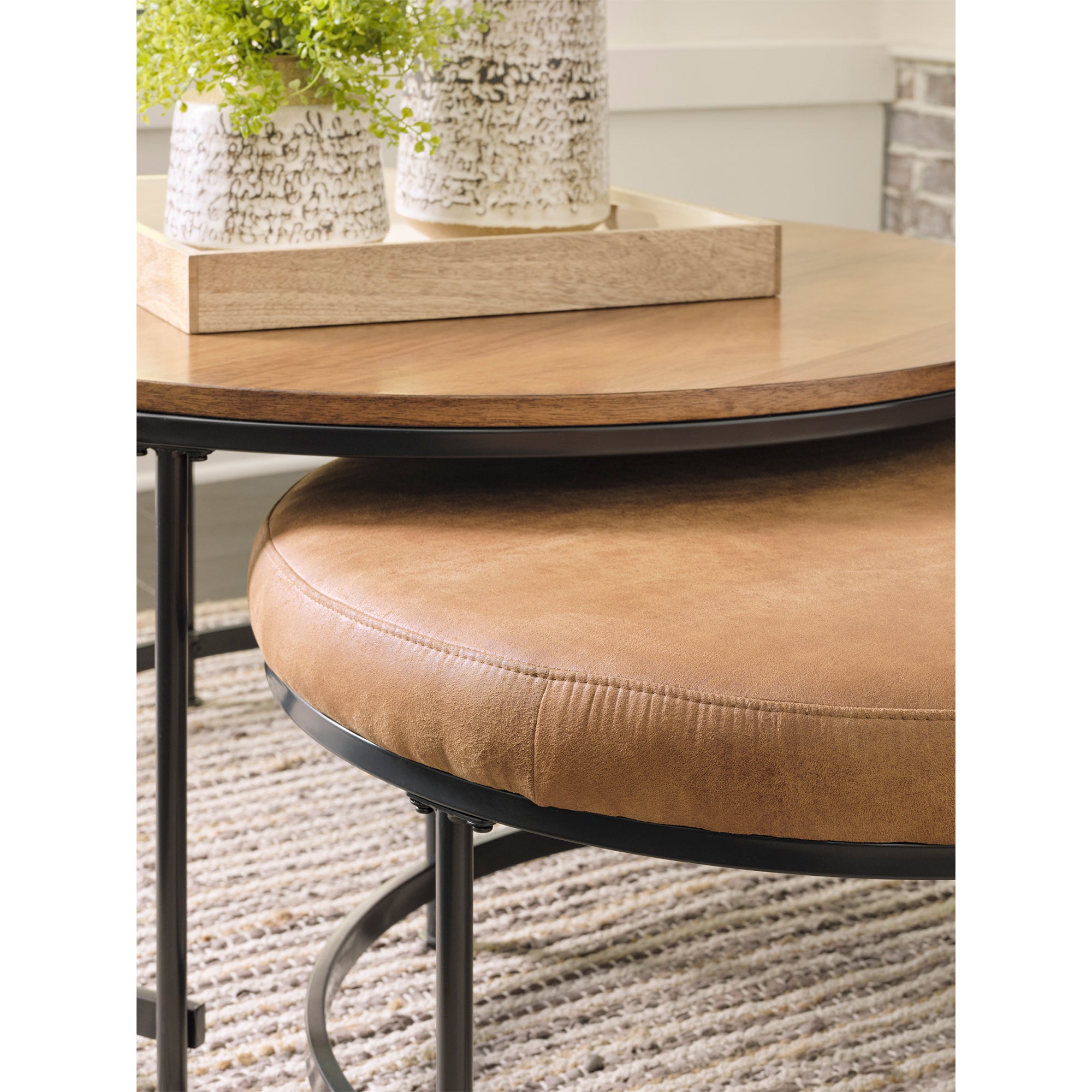 Drezmoore Nesting Cocktail Tables (Set of 2)