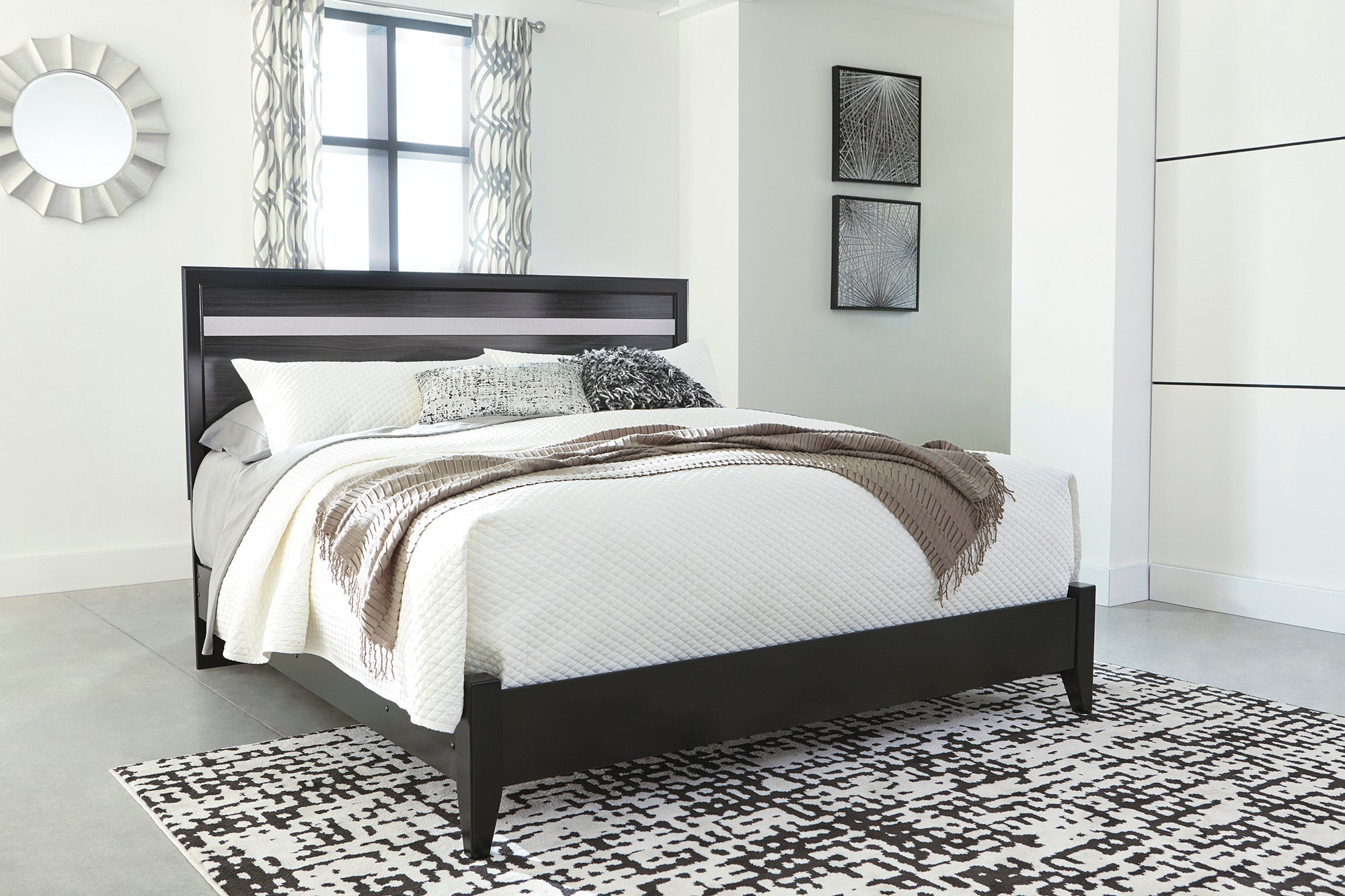 Starberry King Panel Bed with Mirrored Dresser