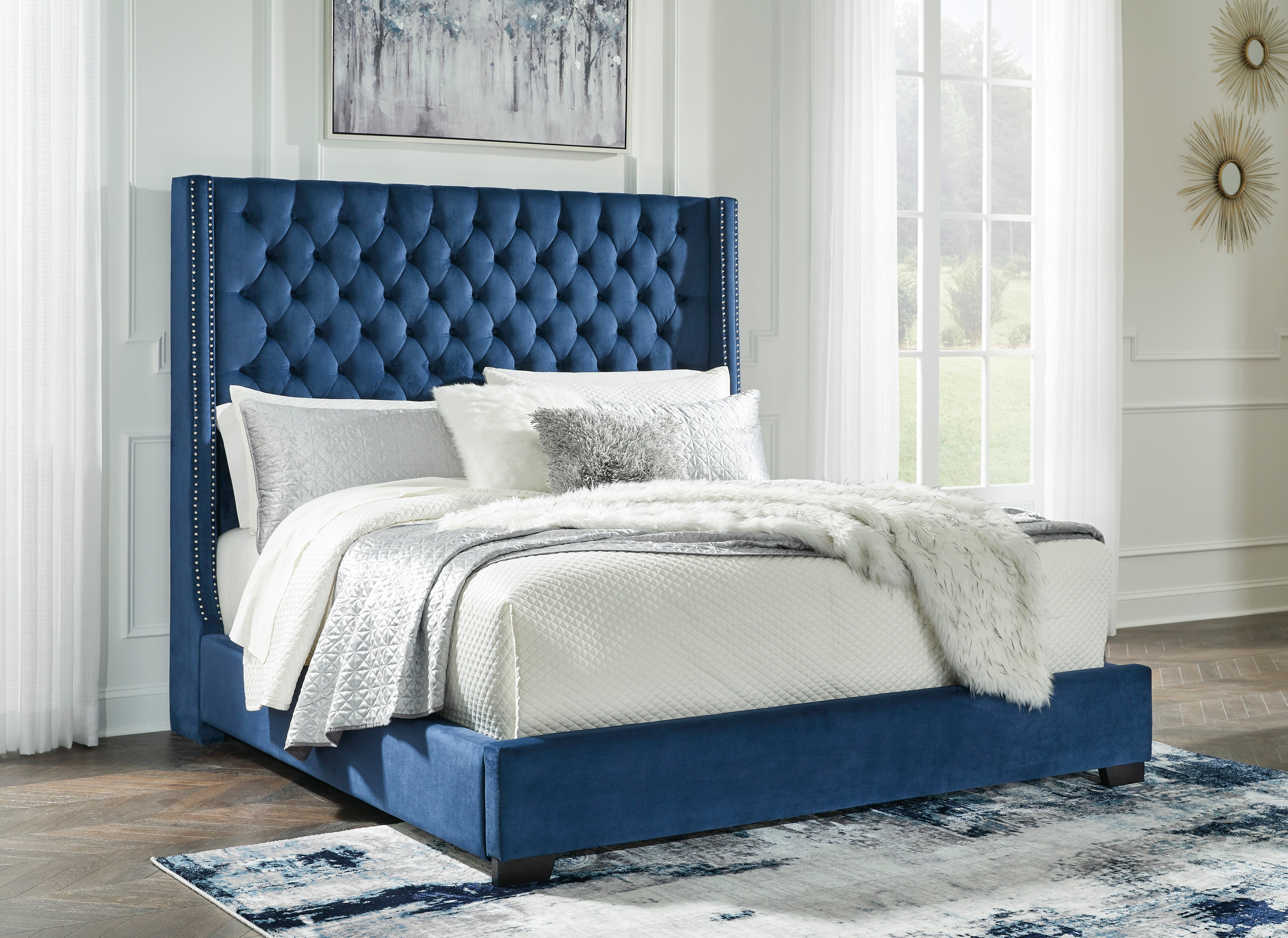 Coralayne Queen Upholstered Bed