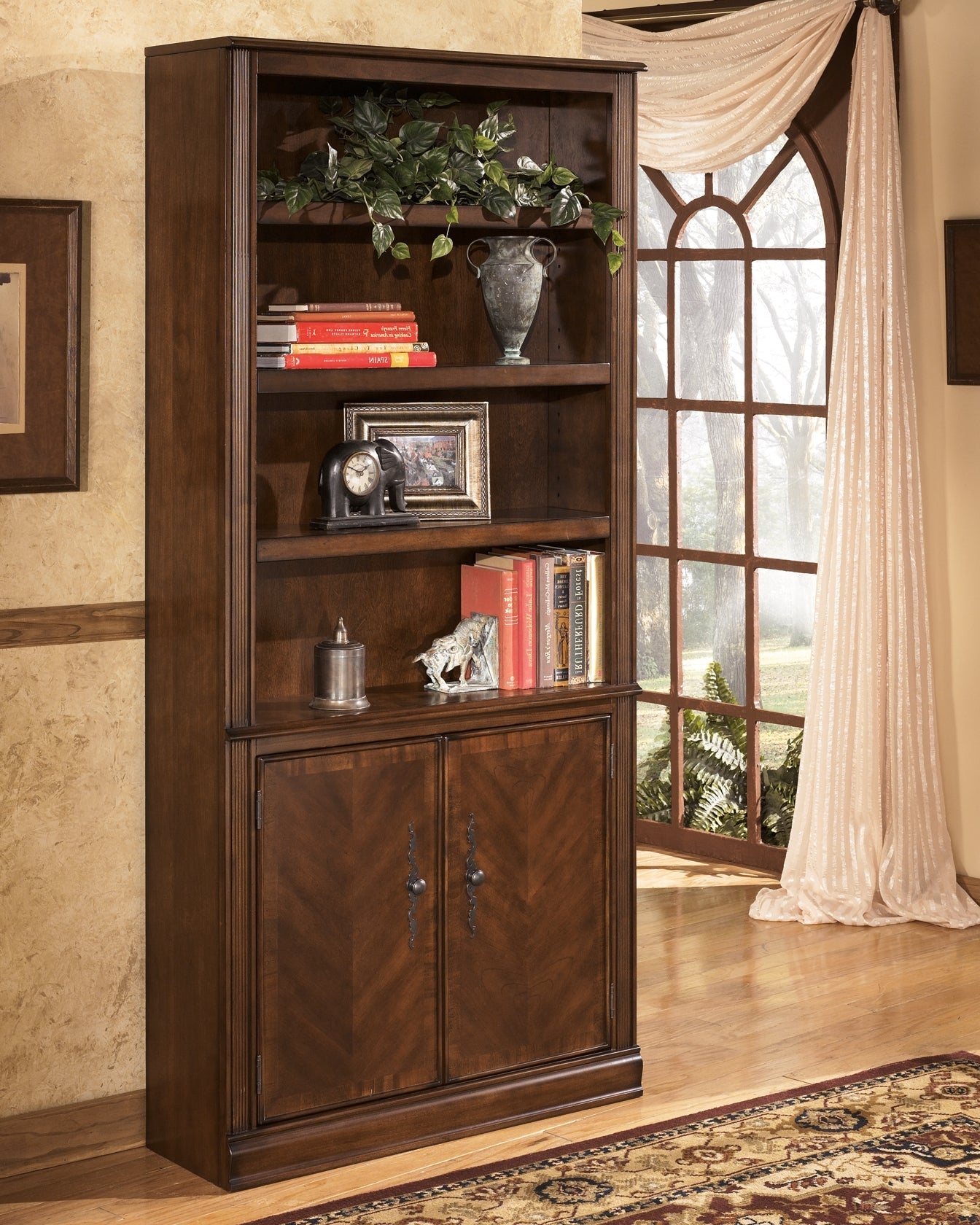 Hamlyn Large Door Bookcase