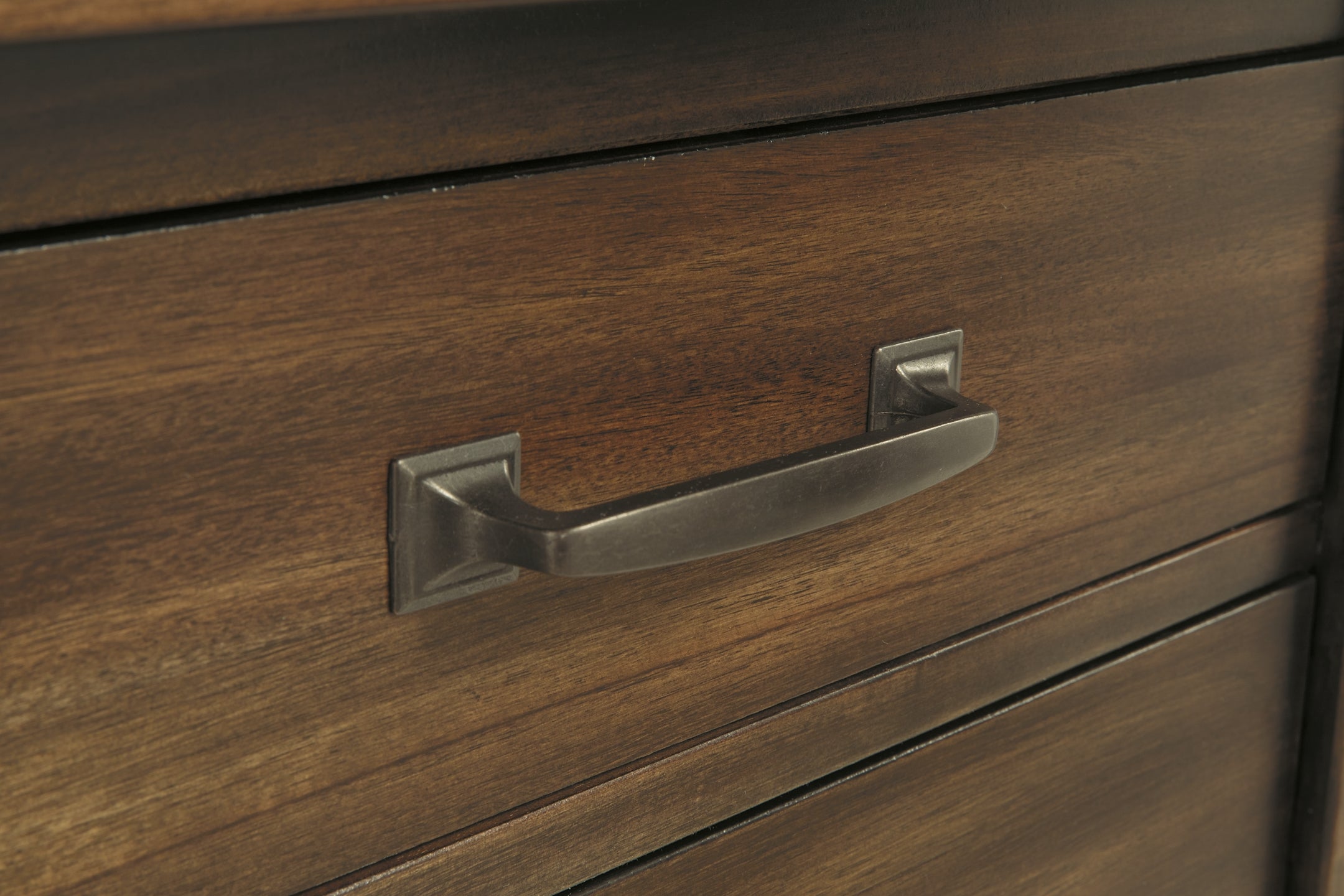 Lakeleigh Three Drawer Night Stand