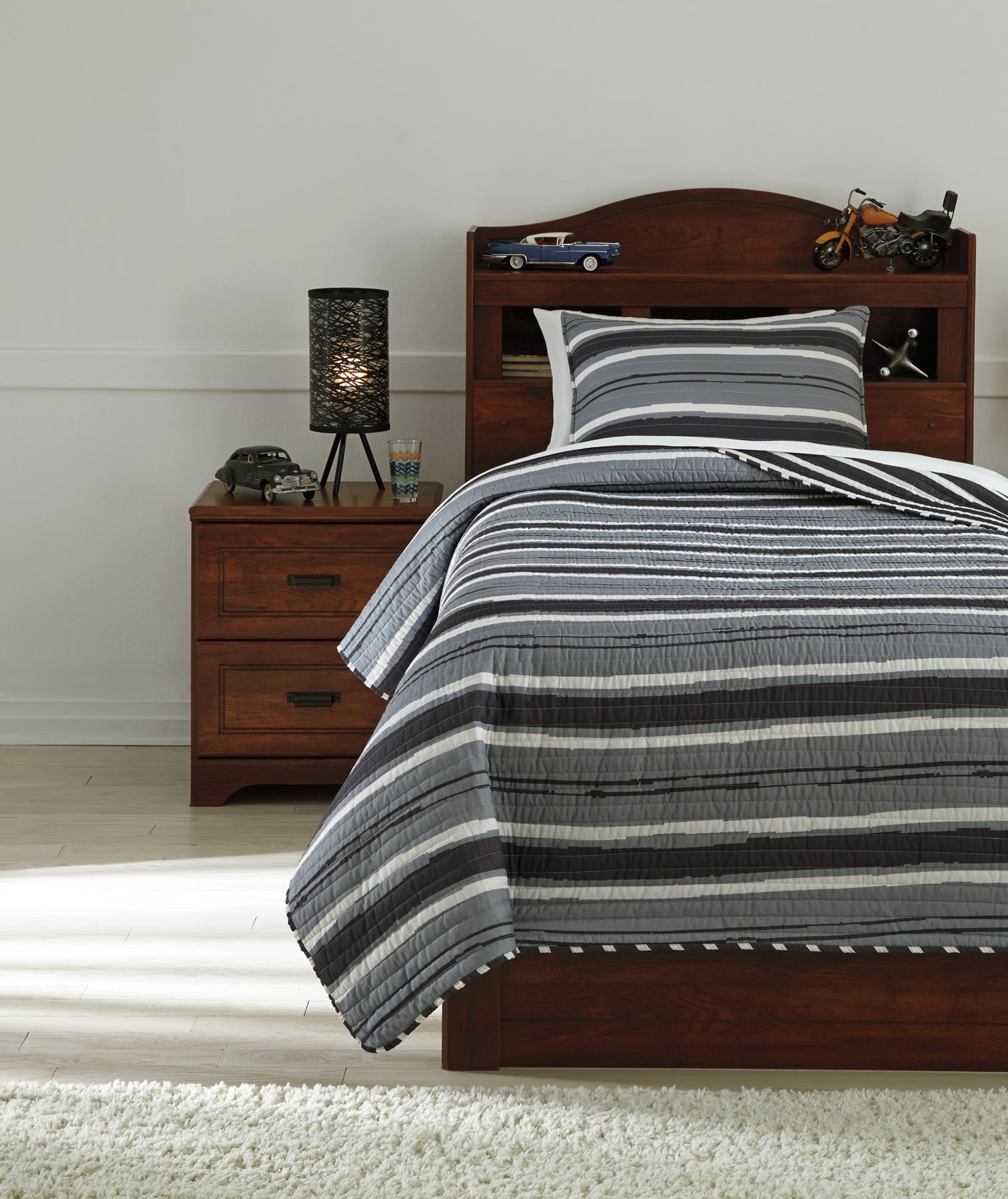 Merlin Twin Coverlet Set