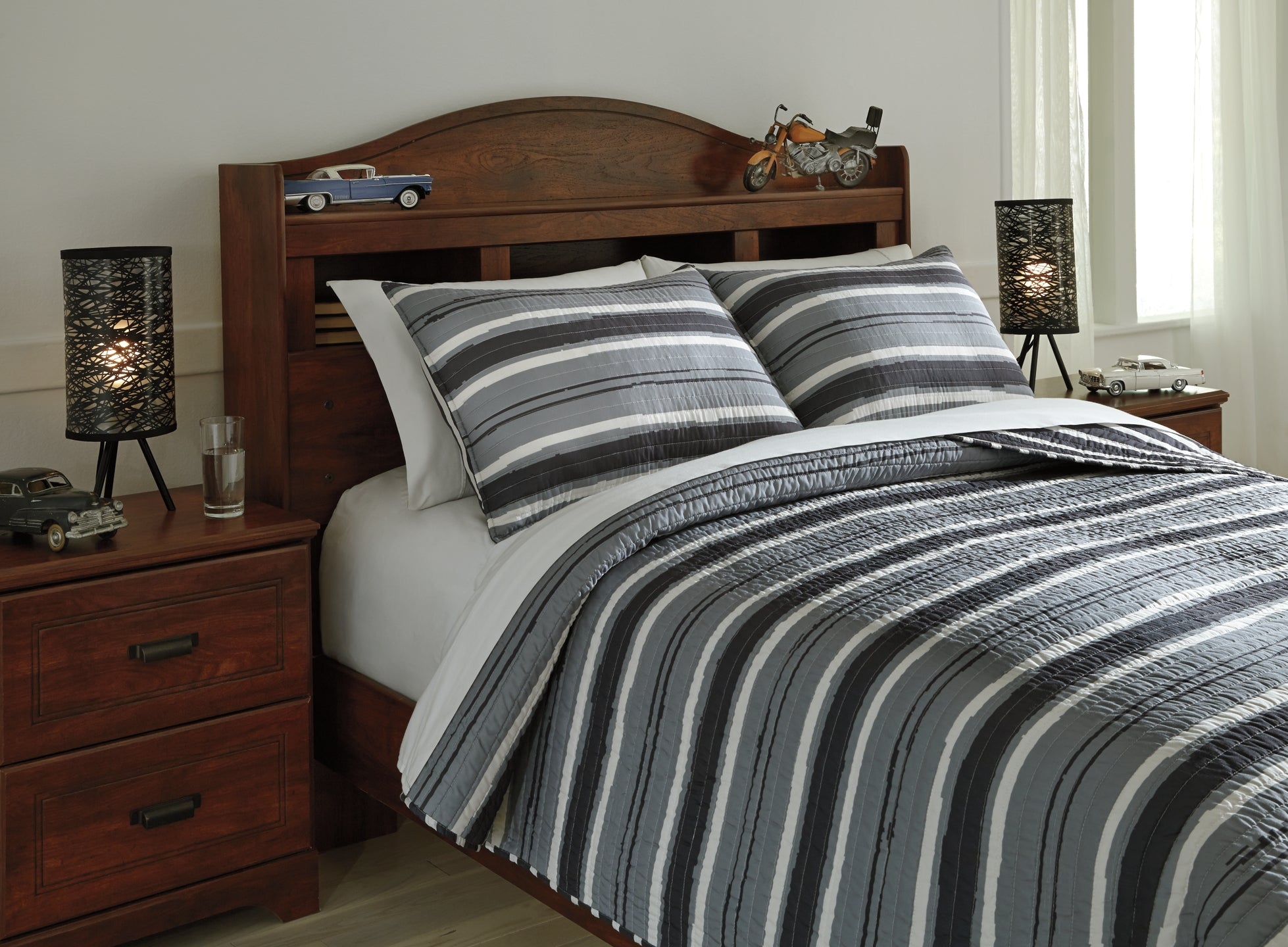 Merlin Twin Coverlet Set