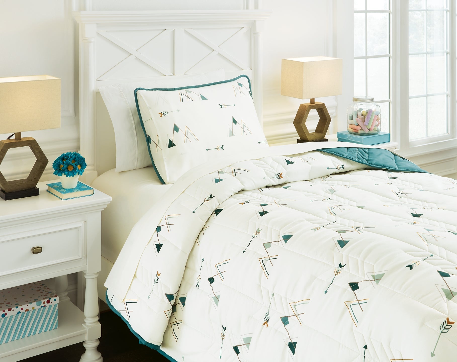 Averlett Twin Quilt Set