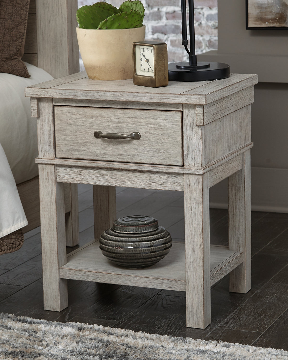 Hollentown One Drawer Night Stand