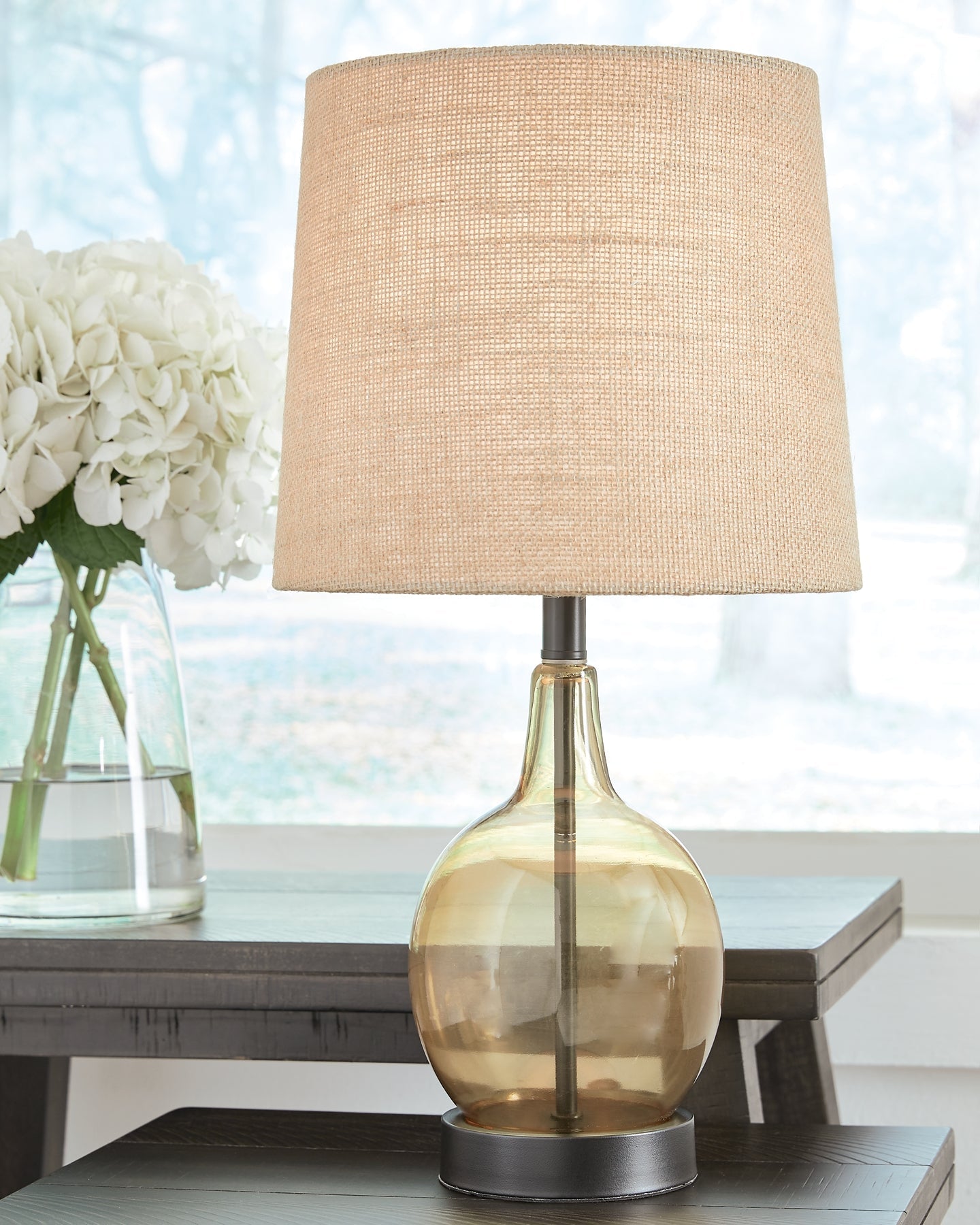 Arlomore Glass Table Lamp (1/CN)