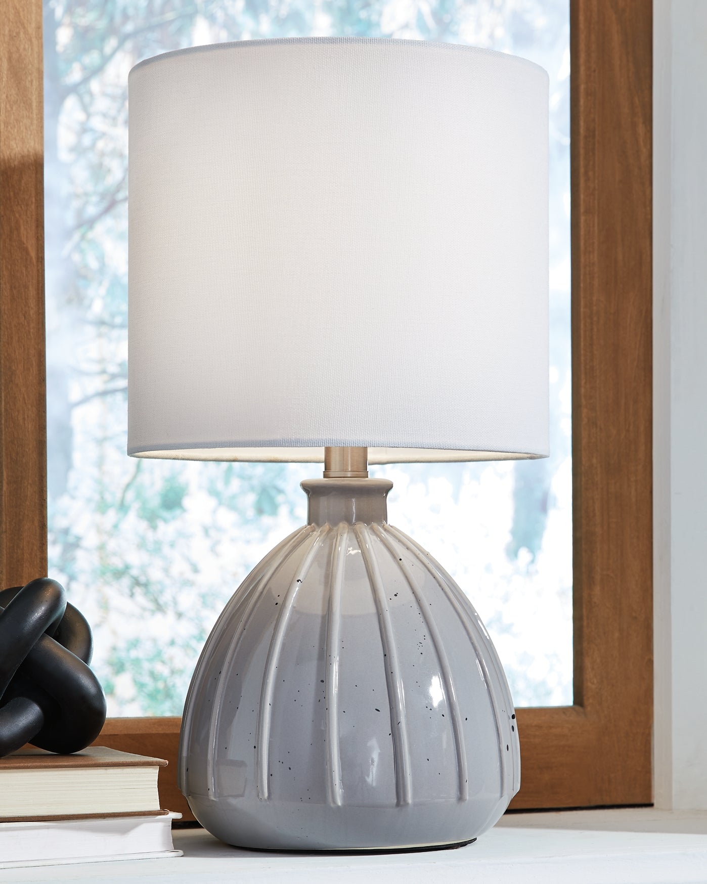 Grantner Ceramic Table Lamp (1/CN)