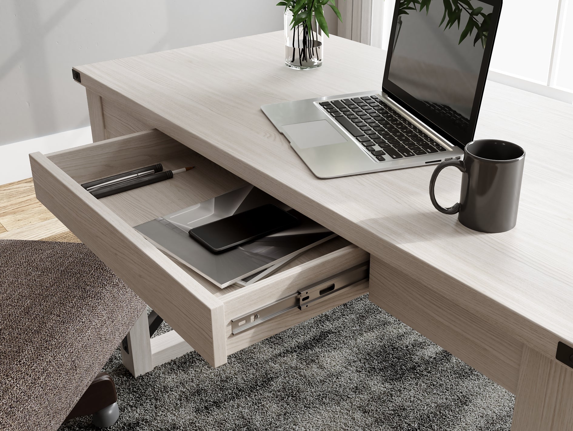 Bayflynn Home Office Desk