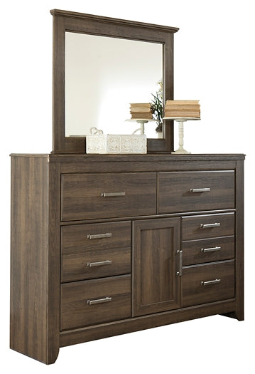 Juararo King Poster Bed with Mirrored Dresser