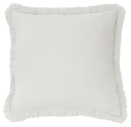 Henie Pillow