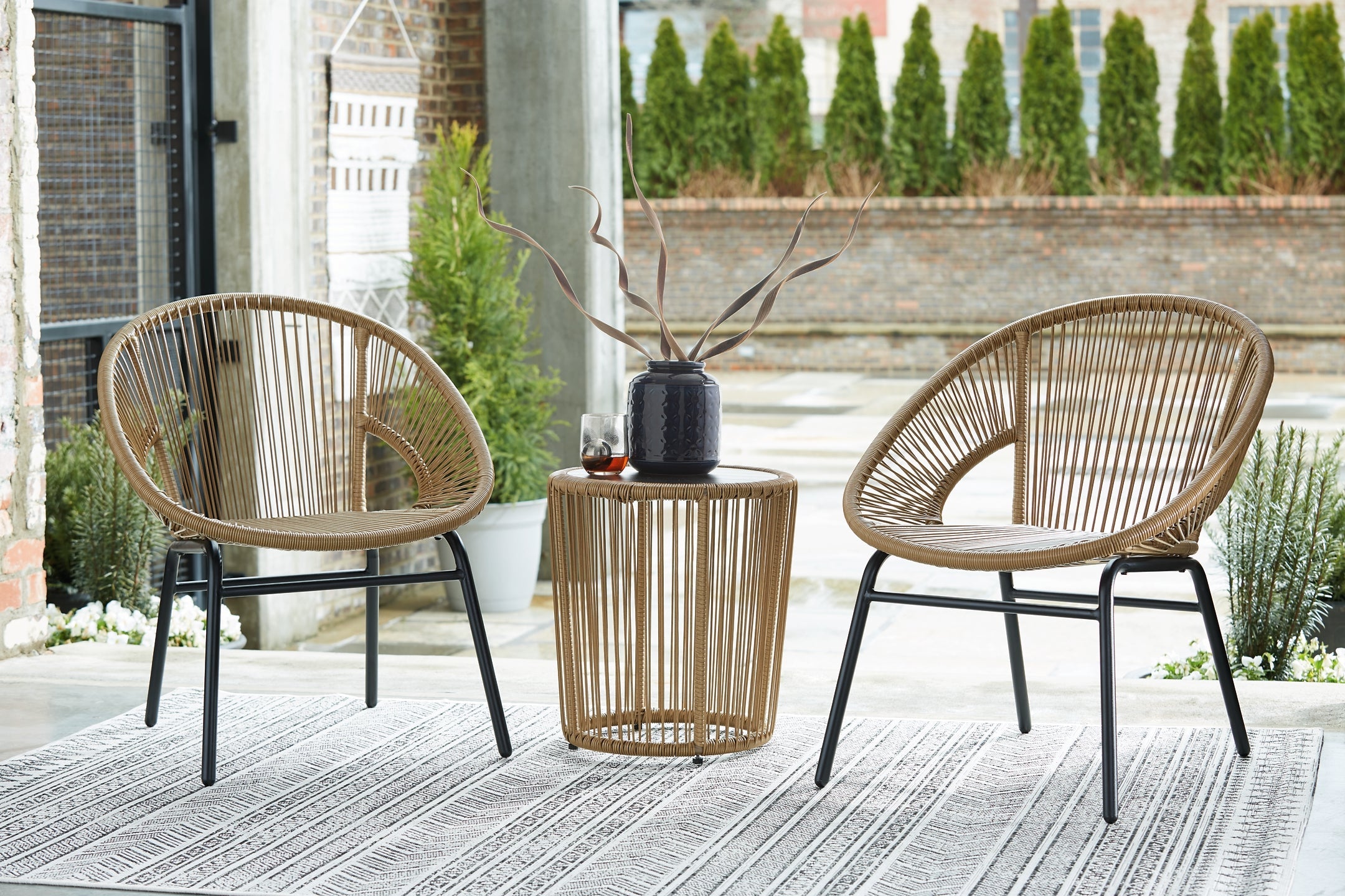 Mandarin Cape Chairs w/Table Set (3/CN)