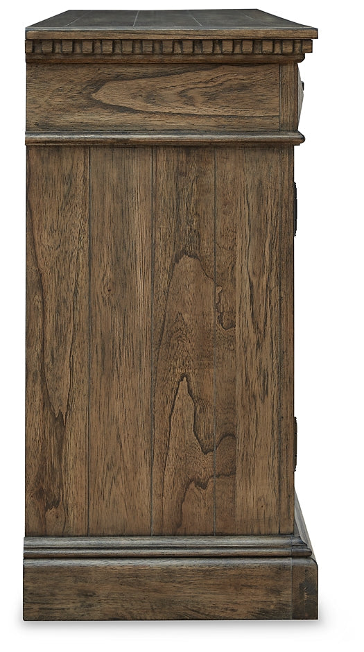 Markenburg Dining Room Server