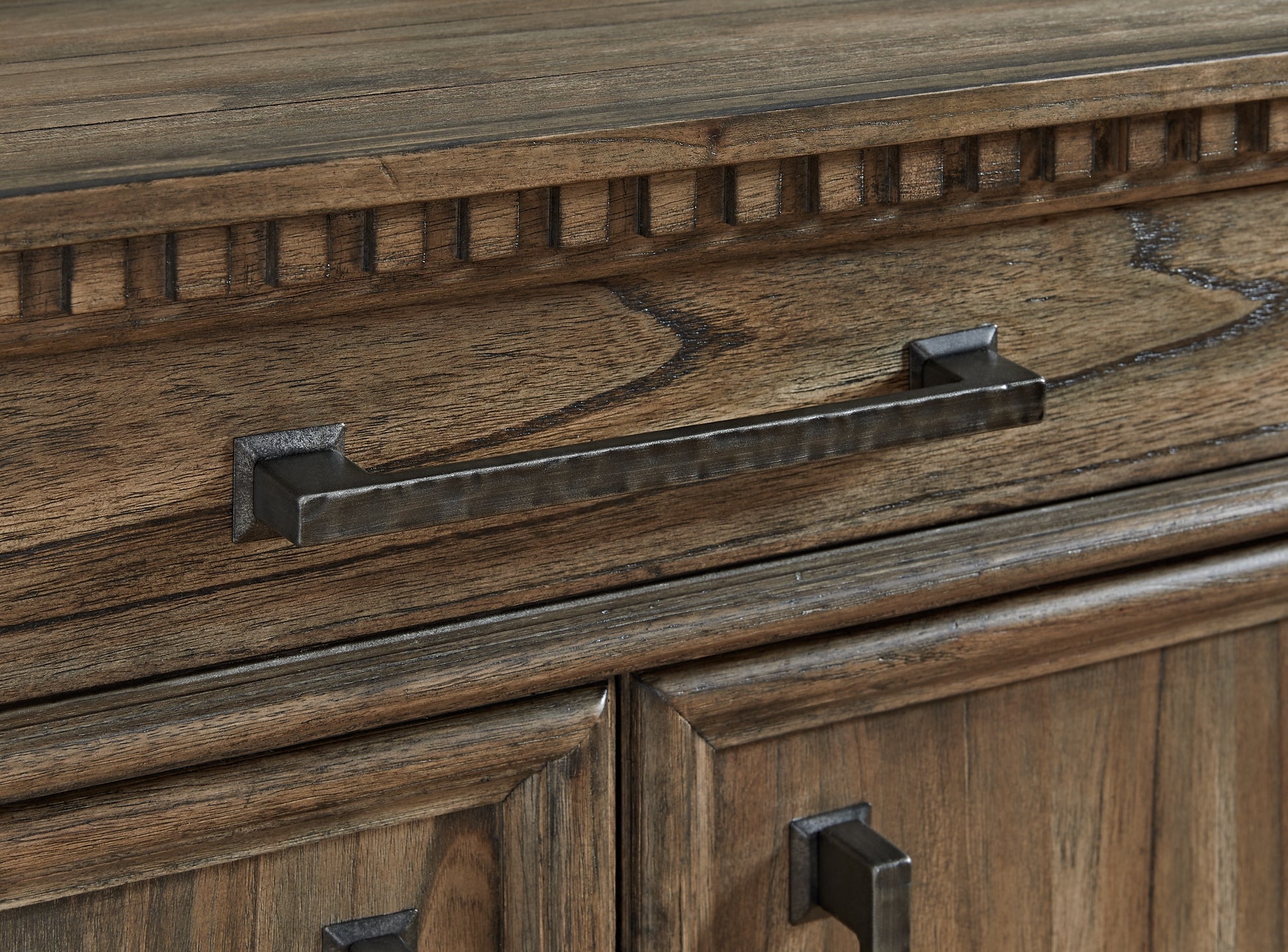 Markenburg Dining Room Server