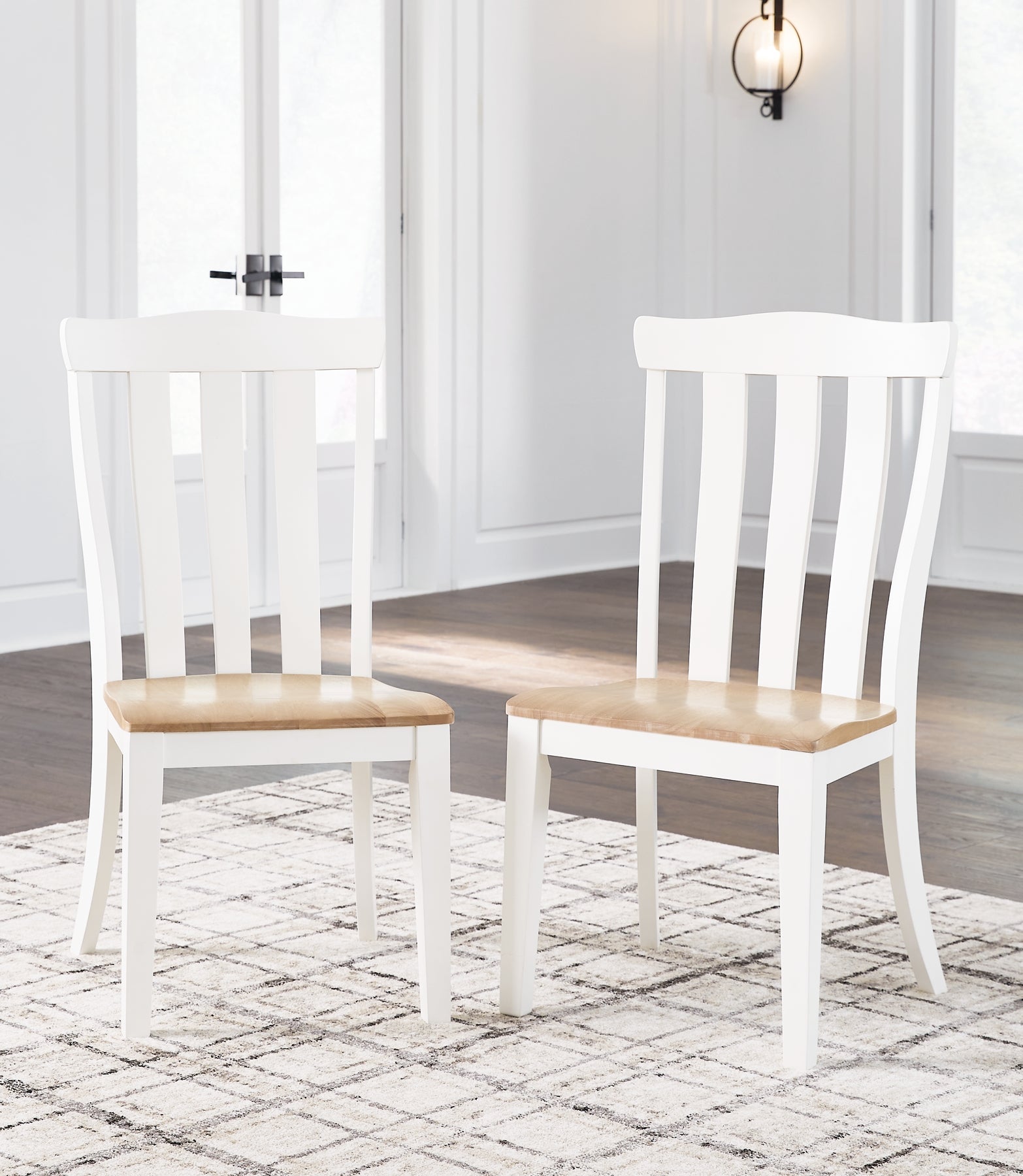 Ashbryn Dining Chair (Set of 2)